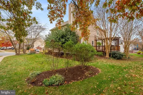 Exterior - 20340 Advantage Ct, Ashburn, VA 20147 photo 4 of 17