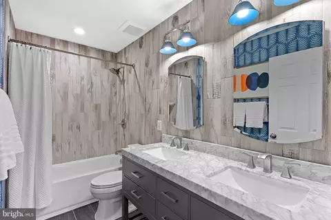 Bath - 20340 Advantage Ct, Ashburn, VA 20147 photo 5 of 5