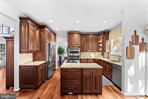 Kitchen - 20340 Advantage Ct, Ashburn, VA 20147 photo 5 of 9