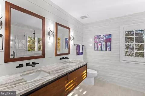 Bath - 20340 Advantage Ct, Ashburn, VA 20147 photo 3 of 5