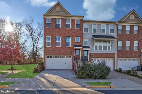 43362 Wayfarer Sq, Chantilly, VA 20152