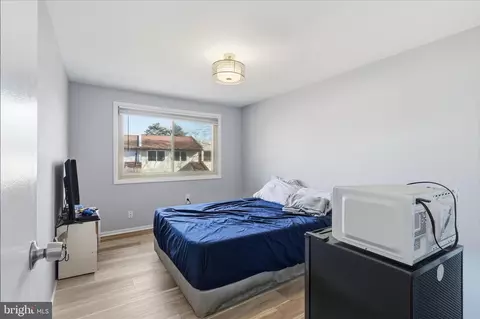 Bedroom - 26 Carousel Ct, Sterling, VA 20164 photo 6 of 7
