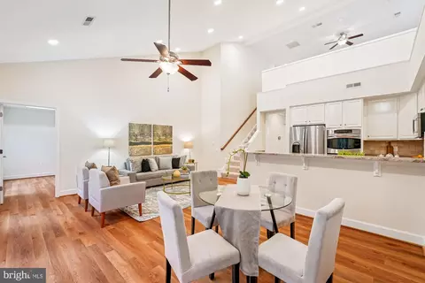 20439 Old Grey Pl, Ashburn, VA 20147 photo 12