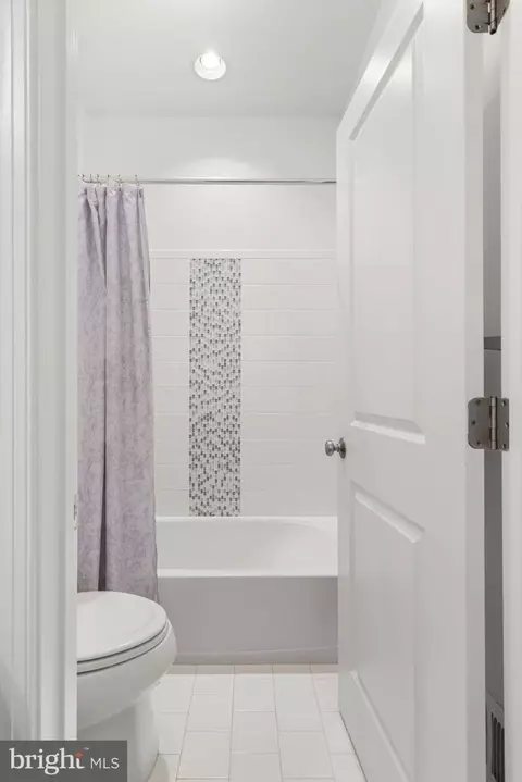 Bath - 20379 Codman Dr, Ashburn, VA 20147 photo 7 of 7