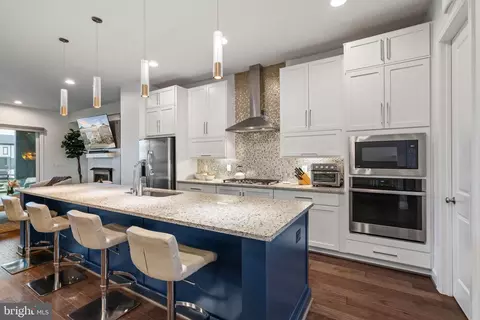Kitchen - 20379 Codman Dr, Ashburn, VA 20147 photo 3 of 4