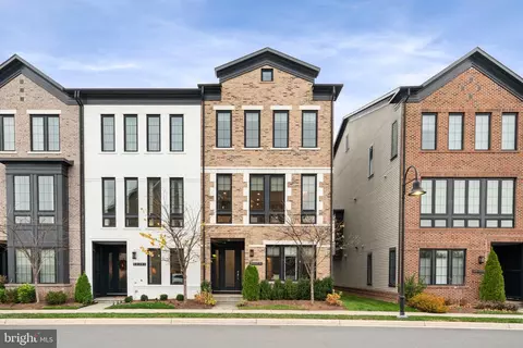 20379 Codman Dr, Ashburn, VA 20147