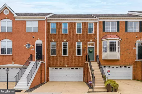 43893 Sandburg Sq, Ashburn, VA 20147