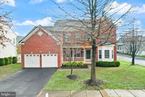 17453 Tedler Cir, Round Hill, VA 20141