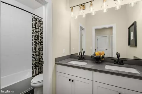 Bath - 44578 Strabane Ter, Ashburn, VA 20147 photo 2 of 2