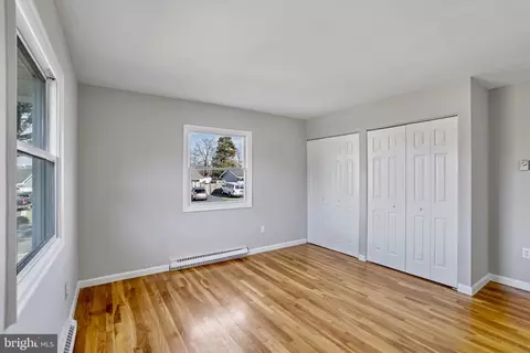 Bedroom - 600 E Poplar Rd, Sterling, VA 20164 photo 2 of 2