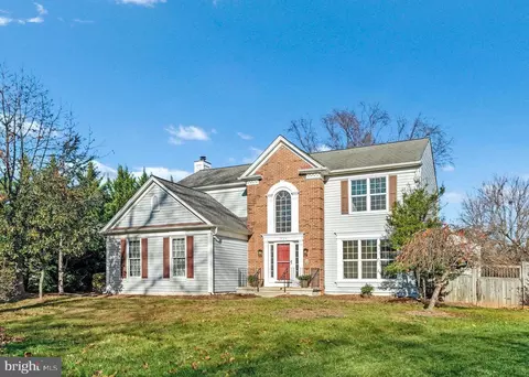 714 Clairmont Ct NE, Leesburg, VA 20176