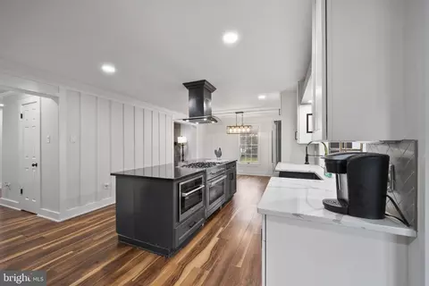 Kitchen - 220 E Colonial Hwy, Hamilton, VA 20158 photo 1 of 1