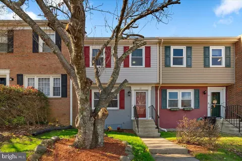 23 Sydnor St, Hamilton, VA 20158