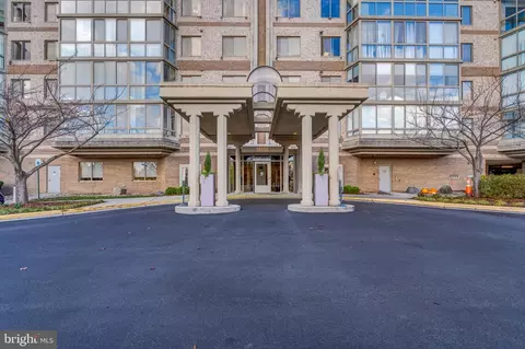 19355 Cypress Ridge Ter #1006, Leesburg, VA 20176