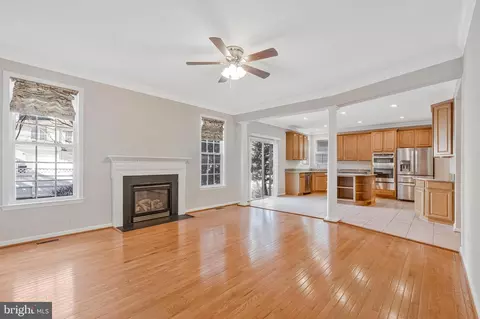 Living - 20319 Bowfonds St, Ashburn, VA 20147 photo 4 of 9