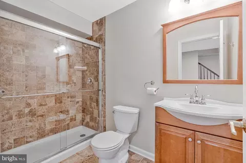 Bath - 20319 Bowfonds St, Ashburn, VA 20147 photo 3 of 3