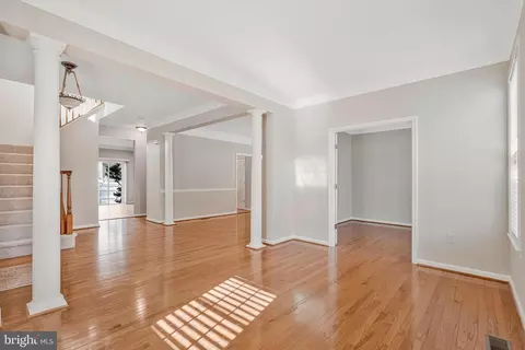 Entry Way - 20319 Bowfonds St, Ashburn, VA 20147 photo 4 of 7
