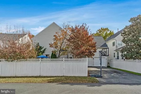 Other - 20319 Bowfonds St, Ashburn, VA 20147 photo 19 of 20