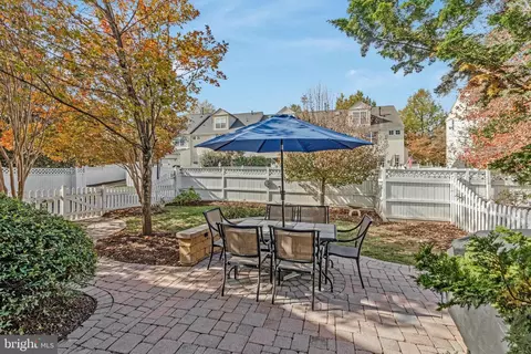 Exterior - 20319 Bowfonds St, Ashburn, VA 20147 photo 13 of 15