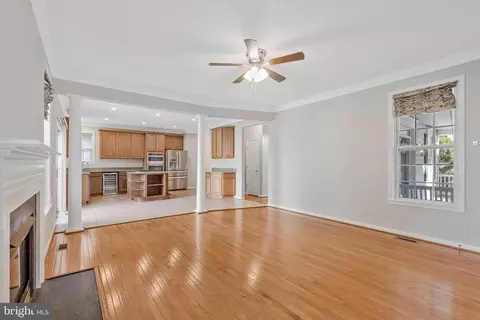 Living - 20319 Bowfonds St, Ashburn, VA 20147 photo 7 of 9
