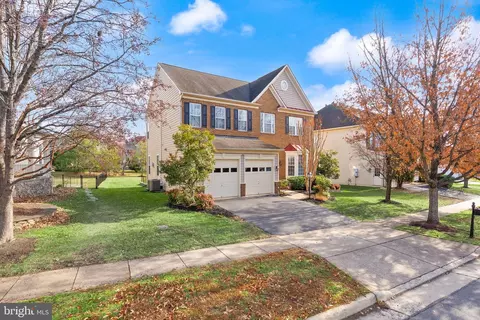 19296 Creek Field Cir, Leesburg, VA 20176