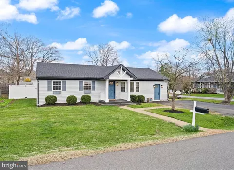 140 S 26th St, Purcellville, VA 20132