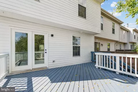 Exterior - 43501 Postrail Sq, Ashburn, VA 20147 photo 4 of 7