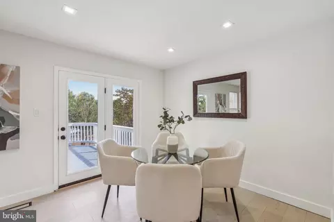 Dining - 43501 Postrail Sq, Ashburn, VA 20147 photo 3 of 3