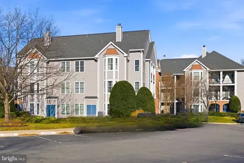 20419 Riverbend Sq #200, Sterling, VA 20165