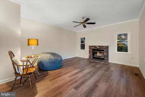 Living - 43619 Preddy Ct, Ashburn, VA 20147 photo 1 of 1