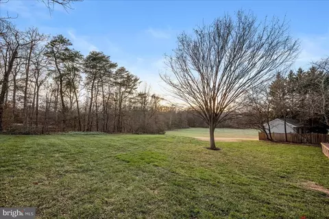 Exterior - 43619 Preddy Ct, Ashburn, VA 20147 photo 8 of 10