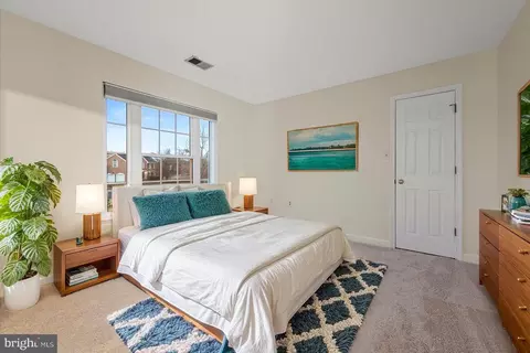Bedroom - 43619 Preddy Ct, Ashburn, VA 20147 photo 2 of 3