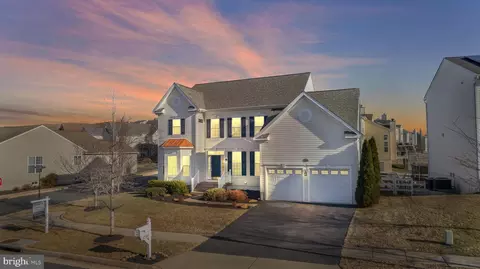 17397 Tedler Cir, Round Hill, VA 20141