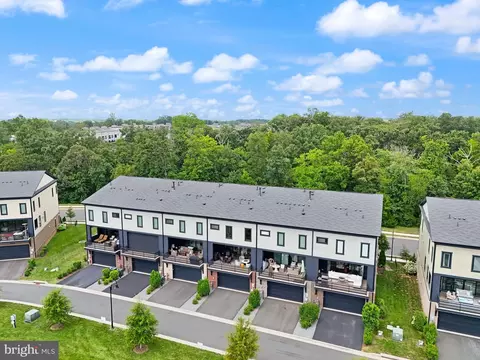 View/Area - 20254 Northpark Dr, Ashburn, VA 20147 photo 4 of 14