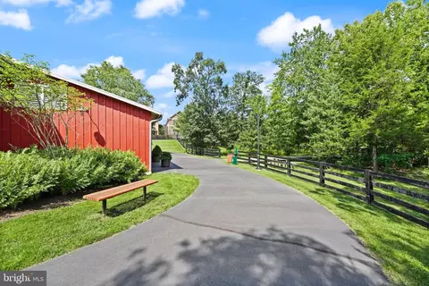 Exterior - 20254 Northpark Dr, Ashburn, VA 20147 photo 14 of 21