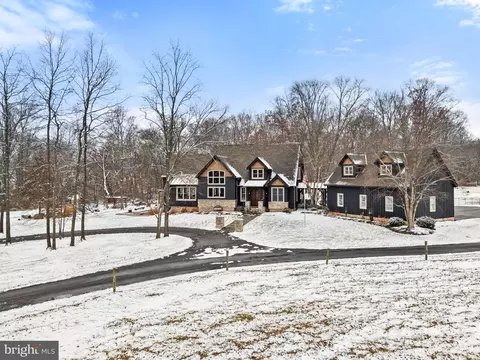 15157 Purcellville Rd, Purcellville, VA 20132