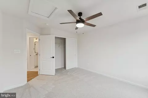 Entry Way - 20385 Medalist Dr, Ashburn, VA 20147 photo 4 of 4