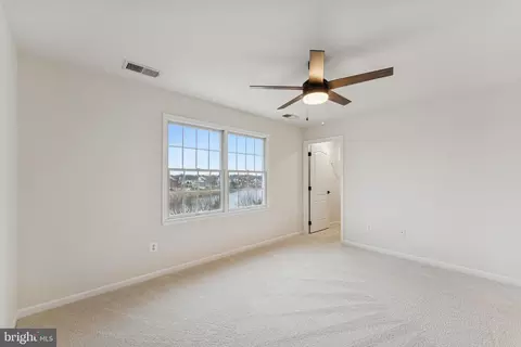Bedroom - 20385 Medalist Dr, Ashburn, VA 20147 photo 2 of 5