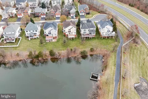 View/Area - 20385 Medalist Dr, Ashburn, VA 20147 photo 6 of 9