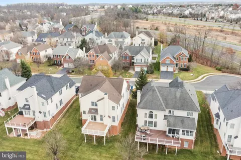 View/Area - 20385 Medalist Dr, Ashburn, VA 20147 photo 9 of 9