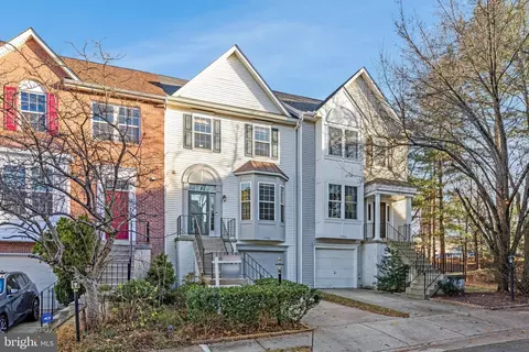 47406 Darkhollow Falls Ter, Sterling, VA 20165
