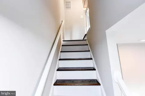 Entry Way - 9 Dorrell Ct, Sterling, VA 20165 photo 2 of 3