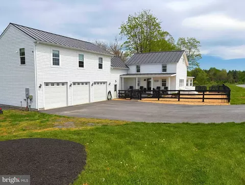 42046 Lamz Pl, Leesburg, VA 20176