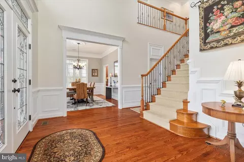 Entry Way - 19829 Somercote Ln, Leesburg, VA 20175 photo 3 of 10
