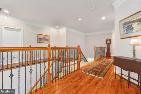 Entry Way - 19829 Somercote Ln, Leesburg, VA 20175 photo 7 of 10