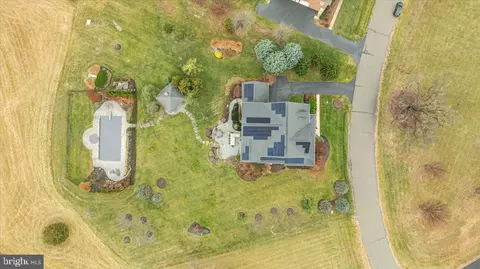 View/Area - 19829 Somercote Ln, Leesburg, VA 20175 photo 3 of 6