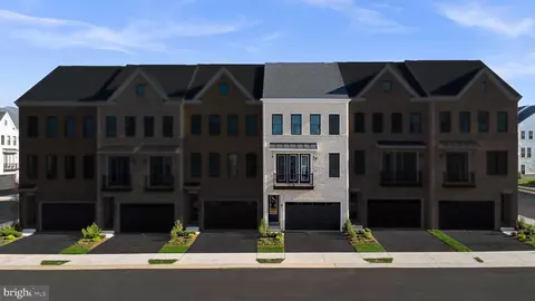 42123 Picasso Sq #HOME 4504, Ashburn, VA 20148