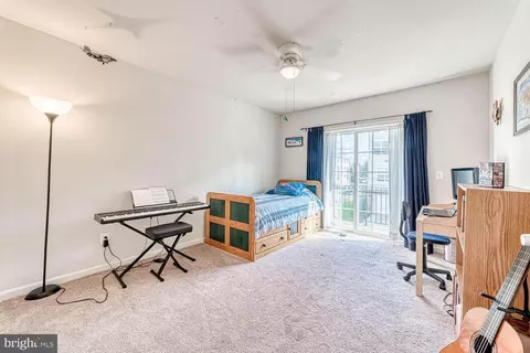 Bedroom - 42601 Cardinal Trace Ter, Brambleton, VA 20148 photo 2 of 2