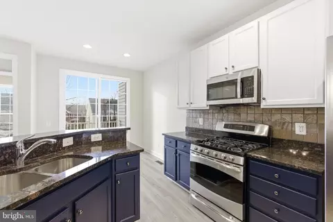 42904 Bittner Sq, Ashburn, VA 20148 photo 11