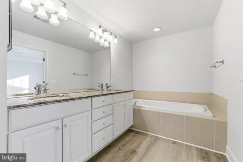 42904 Bittner Sq, Ashburn, VA 20148 photo 32